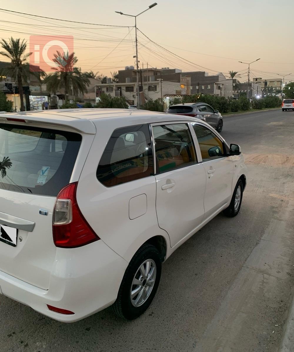تويوتا افانزا